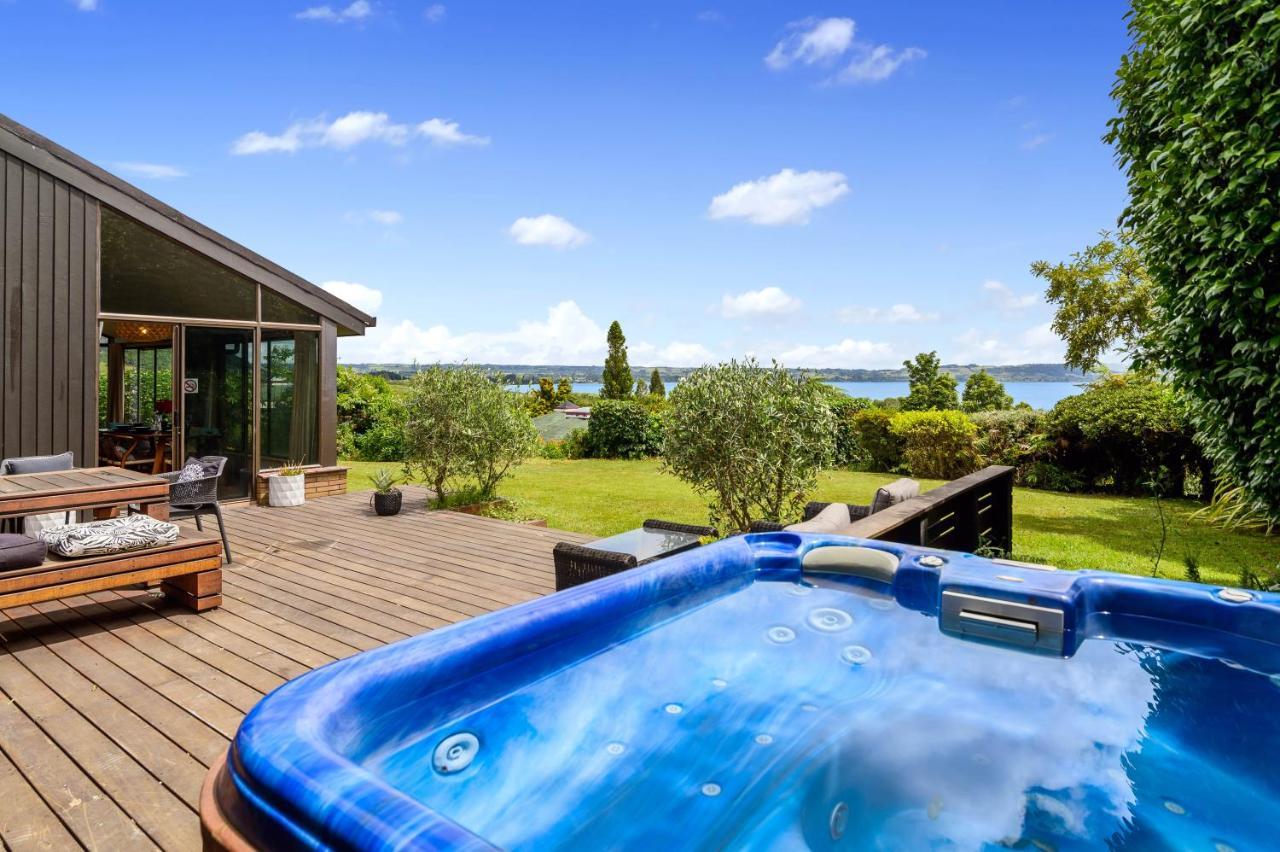 The Bird House - Kawaha Point, Rotorua. Stylish Six Bedroom Home With Space, Views And Relaxed Atmosphere 外观 照片